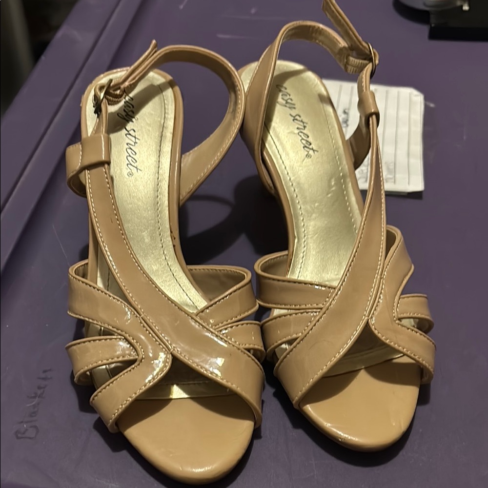 Women's Tan Sandals